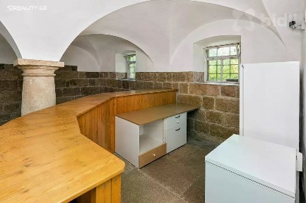 Prodej rodinného domu 765 m², pozemek 15104 m²
