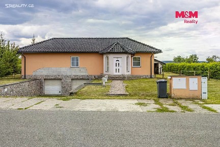 Prodej rodinného domu 280 m², pozemek 2645 m²