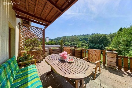 Prodej rodinného domu 204 m², pozemek 555 m²