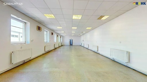 Pronájem kanceláře 470 m²