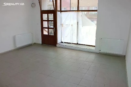 Pronájem obchodního prostoru 41 m² Husova, Jičín - Valdické Předměstí