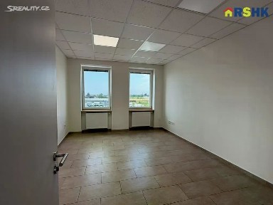 Hradec Králové, Plotiště nad Labem, Koutníkova, 39