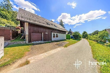 Prodej rodinného domu 277 m², pozemek 3924 m²