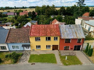 Prodej rodinného domu 180 m², pozemek 836 m²