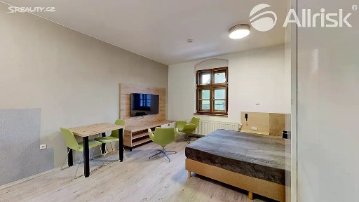 Pronájem bytu 1+kk 38 m² Dolní náměstí, Opava - Město