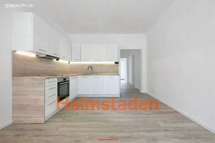 Pronájem bytu 3+kk 56 m² Zelená, Ostrava - Mariánské Hory