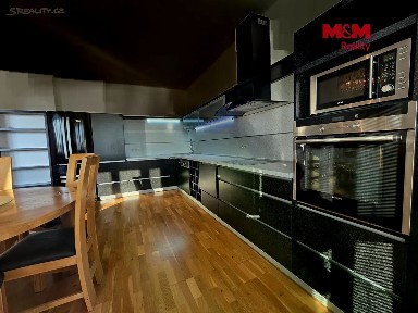 Pronájem bytu 4+kk 150 m² náměstí J. A. Komenského, Brušperk