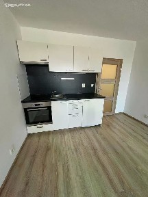 Pronájem bytu 1+kk 28 m² Sládkova, Ostrava - Moravská Ostrava