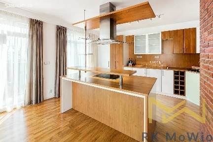 Pronájem rodinného domu 350 m², pozemek 330 m²