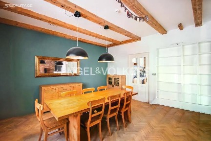 Pronájem rodinného domu 360 m², pozemek 583 m²