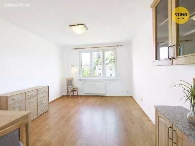 Pronájem bytu 1+1 37 m² Hluboká, Zlín