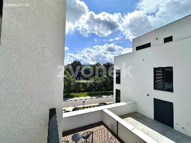 Pronájem bytu 1+kk 33 m²