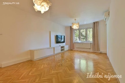 Pronájem bytu 3+1 102 m² Školní, Kuřim