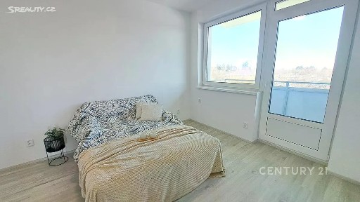 Pronájem bytu 2+kk 63 m² Vančurova, Znojmo