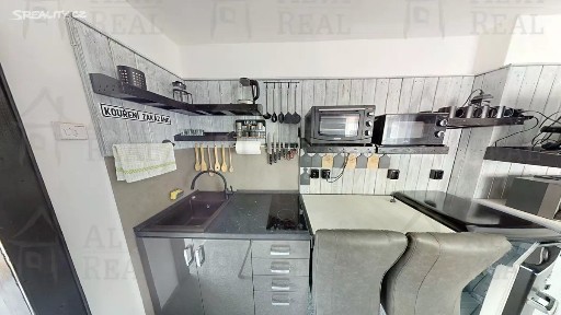Pronájem bytu 1+kk 18 m² Stejskalova, Brno - Židenice