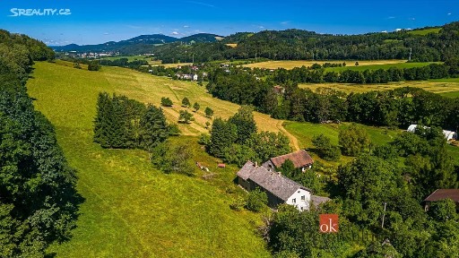 Prodej rodinného domu 300 m², pozemek 27975 m² Frýdštejn - Sestroňovice
