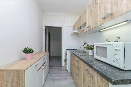 Prodej bytu 3+1 62 m² Sadová, Nové Sedlo