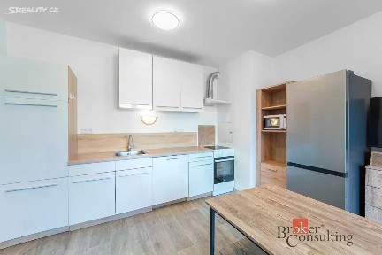 Prodej bytu 2+kk 72 m² Lesní, Neslovice