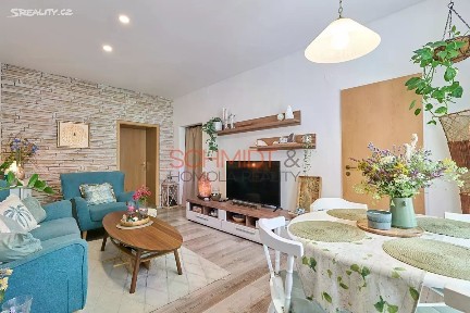Prodej bytu 4+1 75 m² Kosmákova, Hustopeče