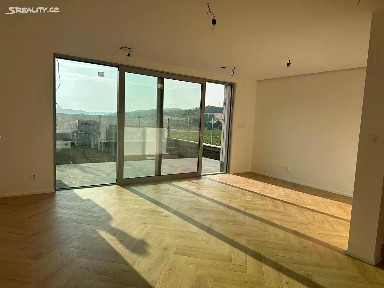 Prodej bytu 4+kk 100 m² Čebín