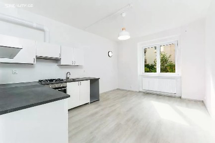 Prodej bytu 2+kk 53 m² Rovnoběžná, Praha - Nusle