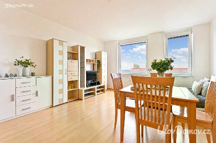 Prodej bytu 1+kk 37 m² Nad šestikopy, Praha - Prosek