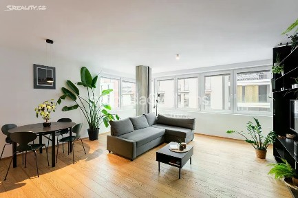 Prodej bytu 2+kk 73 m² Tusarova, Praha - Holešovice