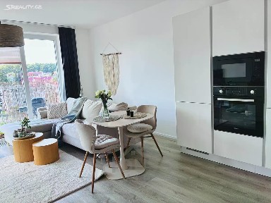 Prodej bytu 2+kk 56 m² Horolezecká, Praha - Hostivař