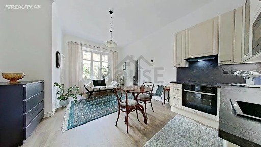 Prodej bytu 2+kk 52 m² Františka Kadlece, Praha - Libeň