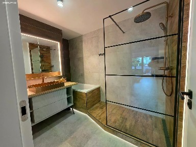 Prodej bytu 2+kk 72 m² Kyselova, Praha - Kobylisy