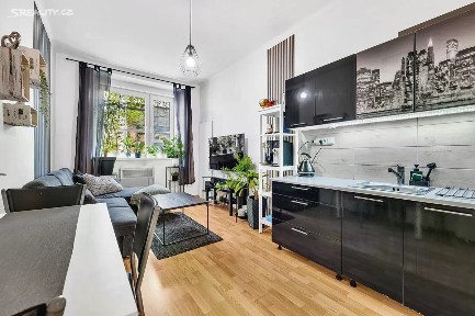 Prodej bytu 2+kk 51 m² Na Maninách, Praha - Holešovice