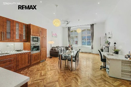 Prodej bytu 2+kk 88 m² Dlouhá, Praha - Staré Město