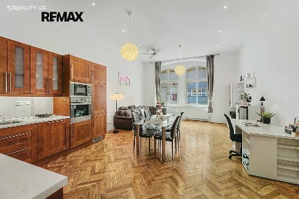 Prodej bytu 2+kk 88 m² Dlouhá, Praha - Staré Město