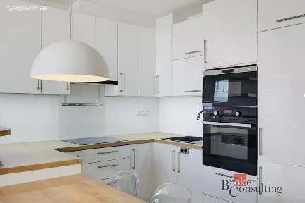 Prodej bytu 3+kk 53 m² Kroupova, Praha - Smíchov