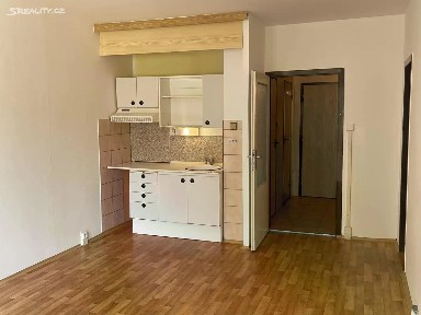 Prodej bytu 1+kk 30 m² Božetická, Praha - Modřany