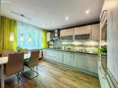 Prodej bytu 3+1 68 m² Famfulíkova, Praha - Kobylisy