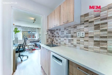 Prodej bytu 2+kk 41 m² Ve Lhotce, Praha - Kamýk