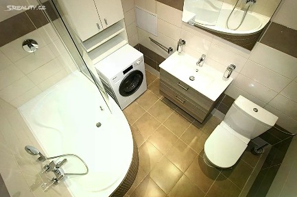 Prodej bytu 2+kk 50 m² Veverkova, Praha - Holešovice