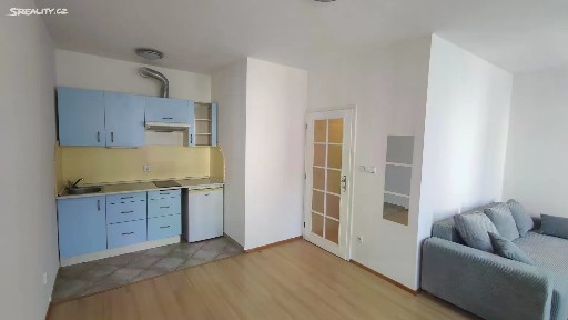Prodej bytu 1+kk 30 m² Plzeňská, Praha - Košíře