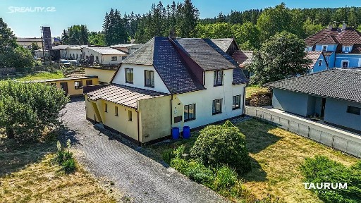 Prodej rodinného domu 183 m², pozemek 1996 m²