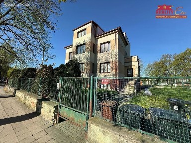 Prodej činžovního domu 460 m²