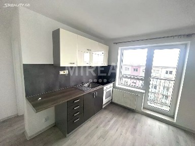 Pronájem bytu 2+kk 32 m² Spojovací, Milovice - Mladá