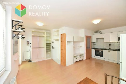Pronájem bytu 1+kk 36 m² Na Horizontu, Králův Dvůr