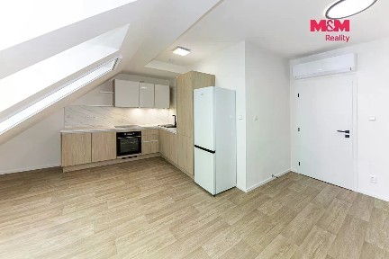 Pronájem bytu 3+kk 75 m²