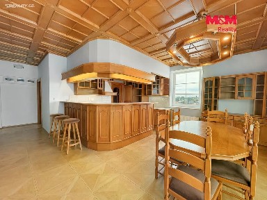 Pronájem bytu 4+1 168 m² Na Stráni, Kladno