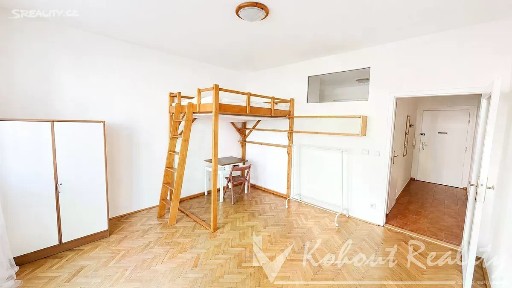 Pronájem bytu 1+kk 31 m² Vykáňská, Praha - Strašnice