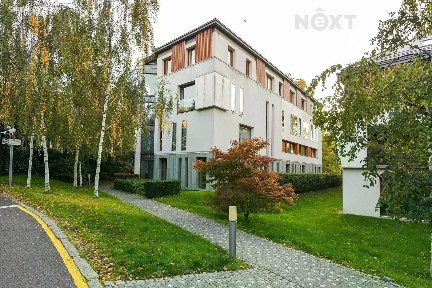 Pronájem bytu 4+1 171 m² Pod Kaštany, Praha - Bubeneč