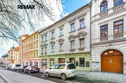 Pronájem bytu 1+kk 28 m² Bělohorská, Praha - Břevnov