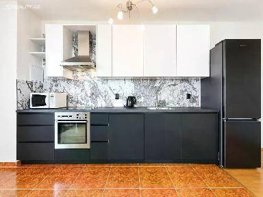 Pronájem bytu 2+kk 76 m² Na okraji, Praha - Veleslavín