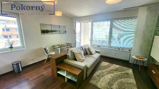 Pronájem bytu 1+kk 37 m² Modenská, Praha - Horní Měcholupy